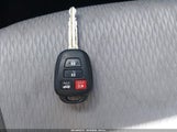 Toyota Corolla Le Plus 5YFBURHE2EP147242 снимка