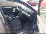 Volkswagen Passat 1.8T S 1VWAT7A34GC016351 photo