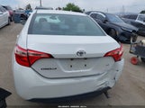 Toyota Corolla Le 5YFBURHE8JP762436 снимка