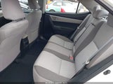 Toyota Corolla Le 5YFBURHE8JP762436 снимка