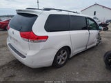 Toyota Sienna Le V6 5TDKK3DC8BS040321 снимка