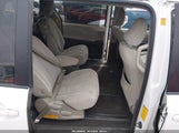 Toyota Sienna Le V6 5TDKK3DC8BS040321 fotografie