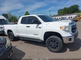 Toyota Tundra Sr5 5.7L V8 5TFRY5F13FX173668 fotografie