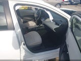 Toyota Corolla L 5YFDPRAE2LP141318 снимка