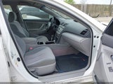 Toyota Camry Le JTNBF3EK7B3012355 снимка