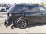 Volkswagen Tiguan 2.0T Se R-Line Black 3VVCB7AX4NM140165 photo
