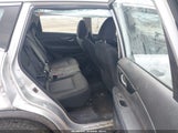 Nissan Rogue S KNMAT2MT3HP581184 снимка