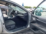 Toyota Camry Le 4T1C11AK1NU055049 photo