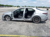 Toyota Camry Le 4T1C11AK1NU055049 photo