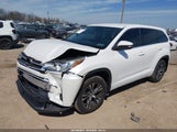 Toyota Highlander Le 5TDBZRFH3JS888435 fotografie