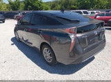 Toyota Prius Three JTDKARFU1G3018830 снимка