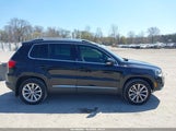 Volkswagen Tiguan 2.0T Wolfsburg Edition WVGSV7AX8HK009703 снимка