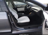 Tesla Model 3 Long Range Rear-Wheel Drive/Standard Rear-Wheel Drive 5YJ3E1EA6SF025575 fotografie