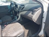 Hyundai Elantra Se 5NPDH4AE4FH608076 снимка