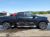 Toyota Tundra Grade 5.7L V8 5TFRY5F15AX091207 photo