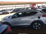 Hyundai Tucson Limited KM8J3CA27GU155995 photo
