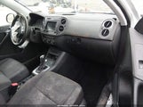 Volkswagen Tiguan Limited 2.0T WVGBV7AX8JK004880 снимка