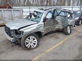 Toyota Highlander Hybrid Ltd JTEEW21A160021208 photo