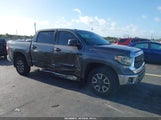 Toyota Tundra Sr5 5.7L V8 5TFDW5F19KX834422 photo