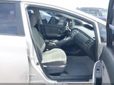 Toyota Prius Two JTDKN3DU5F0395505 снимка