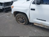 Toyota Tundra Sr5 5.7L V8 5TFDW5F10HX625630 photo