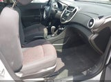 Chevrolet Sonic Lt Auto 1G1JD5SH2J4120295 снимка