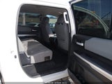 Toyota Tundra Limited 5.7L V8 5TFHW5F16HX634978 fotografie