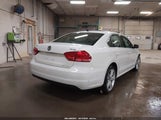 Volkswagen Passat 2.0L Tdi Se 1VWBV7A30FC069237 fotografie