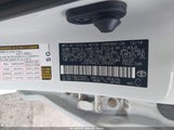 Toyota Corolla Le JTDEPRAE7LJ093047 снимка
