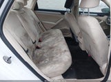 Volkswagen Passat 1.8T S 1VWAT7A35HC083168 снимка