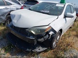 Toyota Corolla Le Plus 5YFBURHE9FP302225 снимка