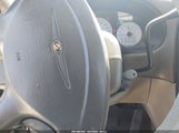 Chrysler Voyager 1C4GJ25B12B552292 снимка