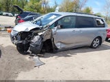 Toyota Sienna Le 8 Passenger 5TDKK3DC2FS625837 снимка