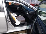 Toyota Corolla Le 5YFBURHE7KP938250 снимка