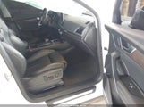 Audi Q5 2.0T Premium/2.0T Tech Premium WA1CNAFY5J2199564 fotografie