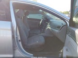 Hyundai Elantra Se KMHD84LF3HU406095 photo
