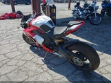 Ducati Panigale V4 R ZDMDAGZW5RB007935 снимка