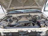 Toyota Tundra Sr5 V8 5TBRT34163S354330 fotografie
