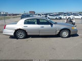 Lincoln Town Car Signature 1LNHM82W41Y712873 fotografie