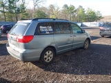 Toyota Sienna Le 5TDKK4CC8AS320715 снимка