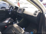 Volkswagen Tiguan 2.0T/2.0T S WVGAV7AX0HK042559 снимка