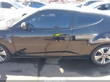 Hyundai Veloster Base W/Black KMHTC6AD6DU102955 снимка