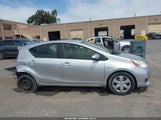Toyota Prius C Two JTDKDTB30D1534072 снимка