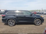 Toyota Highlander Xle V6 5TDJKRFH0GS288495 photo