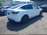 Tesla Model Y Long Range Dual Motor All-Wheel Drive 7SAYGDEE2SA352947 fotografie