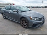 Volkswagen Passat 1.8T R-Line 1VWDT7A3XHC048803 fotografie