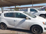 Chevrolet Sonic Ls Auto 1G1JA6SH5F4200843 снимка