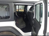 Jeep Wrangler Unlimited Sport S 4X4 1C4HJXDG4JW128028 fotografie