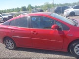 Toyota Prius Two JTDKBRFU1G3513882 снимка