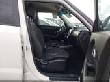 Kia Soul KNDJN2A27H7496189 снимка